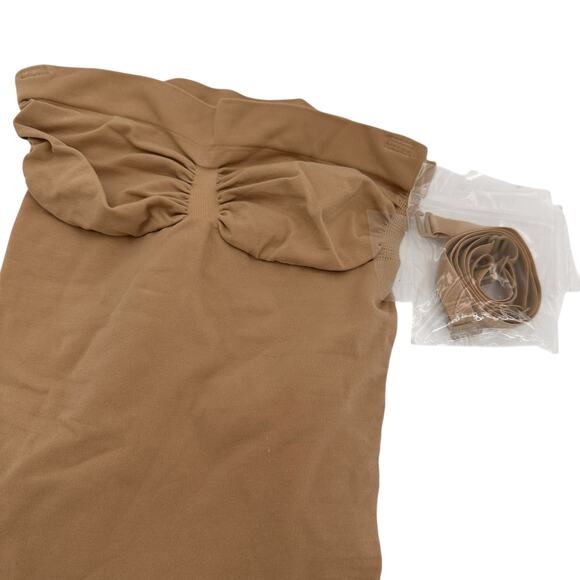 Skims Seamless Sculpt Strapless Shortie Bodysuit NWOT Size Small - Picture 2 of 4